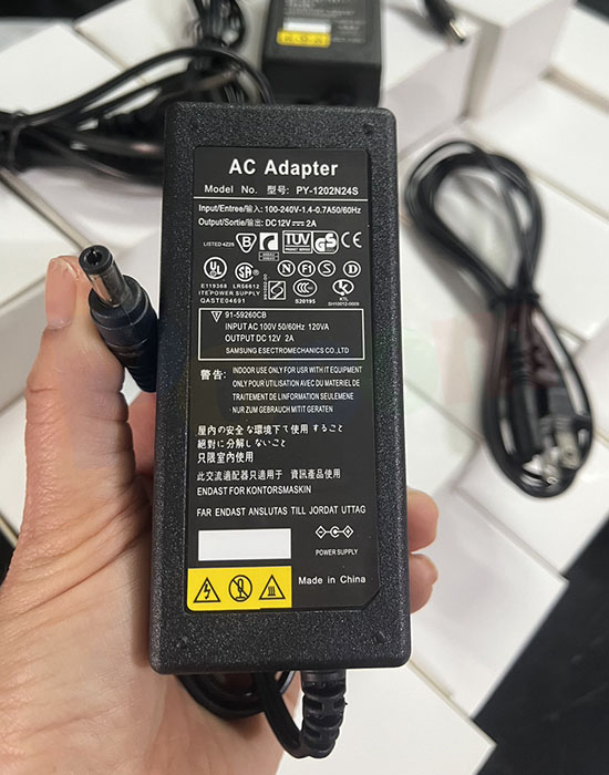 Adaptor 12V 2A