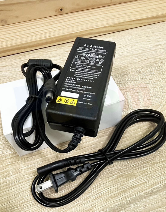 Adaptor 12V 2A