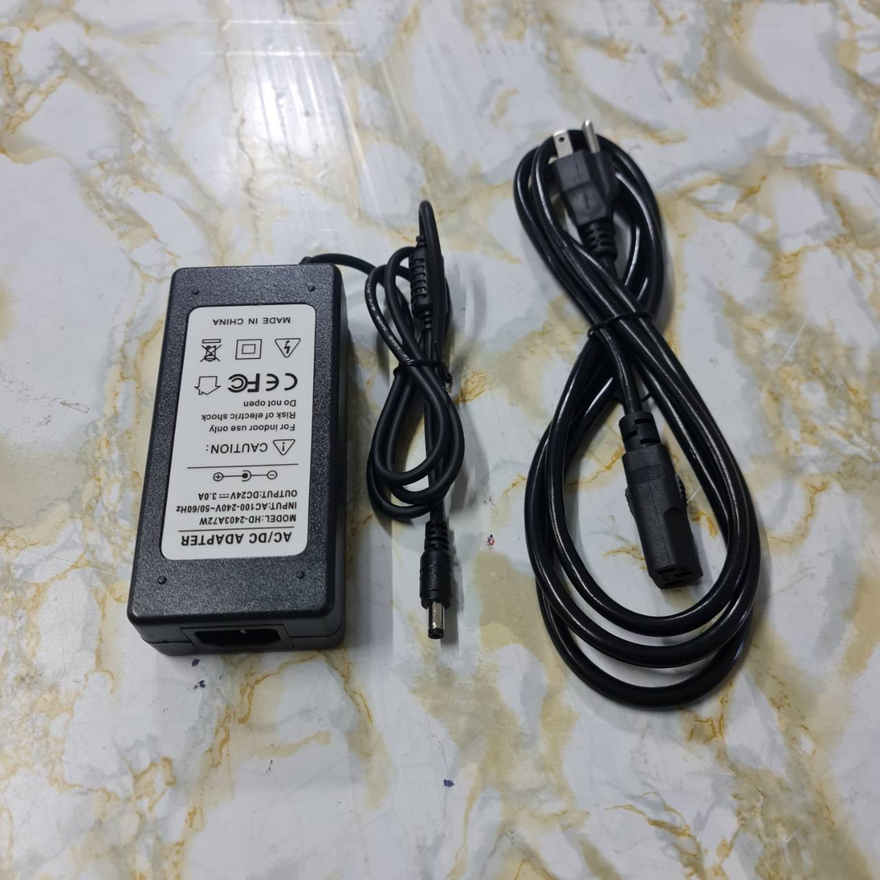 อะแดปเตอร์ CCTV รุ่น HD-2403A72W 24V 3A JACK 2.5x5.5mm